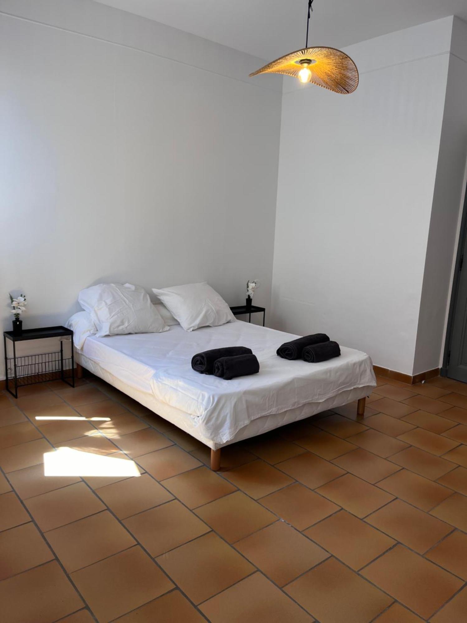 Charmant T2 En Plein Centre Ville De Cavaillon Εξωτερικό φωτογραφία